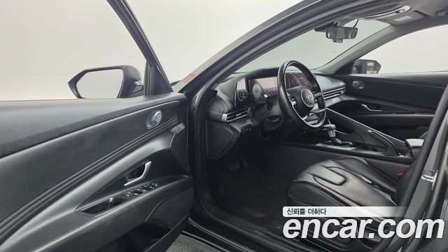 Hyundai AVANTE 2022 — photo 13