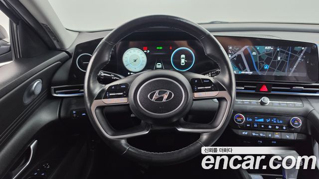 Hyundai AVANTE 2022 — photo 19