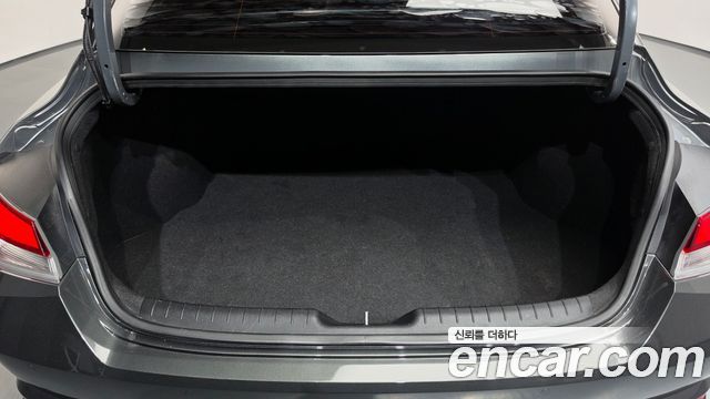 Hyundai AVANTE 2022 — photo 23