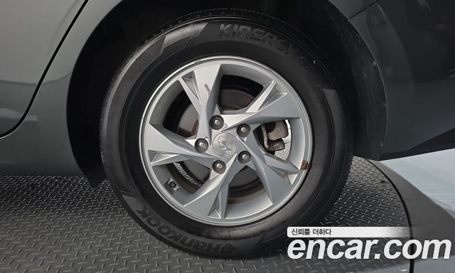 Hyundai AVANTE 2022 — photo 7