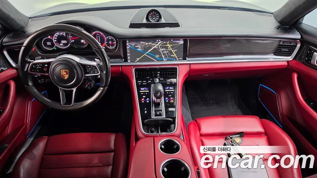 Porsche Panamera 2018 — photo 10