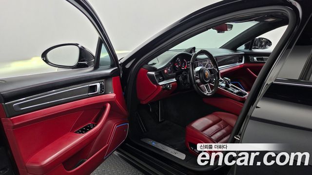 Porsche Panamera 2018 — photo 13