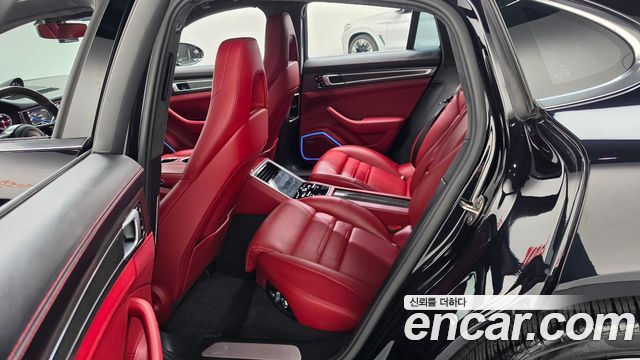 Porsche Panamera 2018 — photo 17