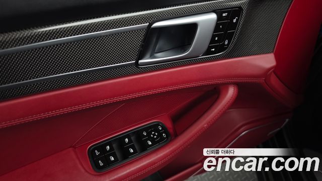 Porsche Panamera 2018 — photo 23