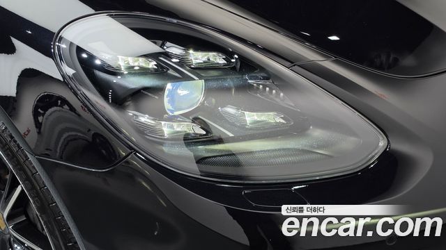 Porsche Panamera 2018 — photo 8