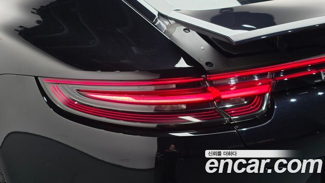 Porsche Panamera 2018 — photo 9