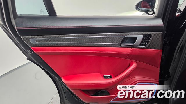 Porsche Panamera 2018 — photo 15