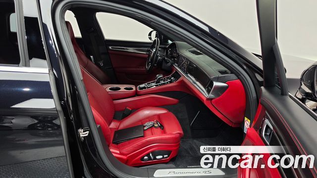 Porsche Panamera 2018 — photo 16