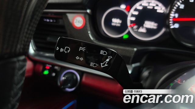 Porsche Panamera 2018 — photo 28