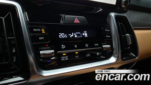 Kia Sorento 2021 — photo 32