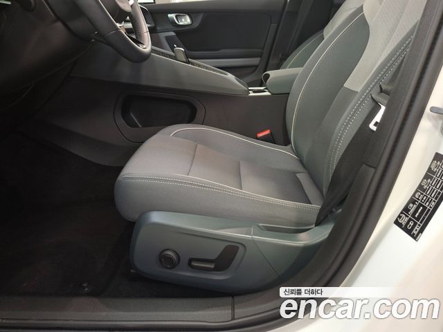 Polestar Polestar 2 2023 — photo 14