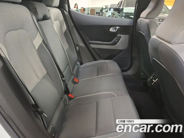Polestar Polestar 2 2023 — photo 16