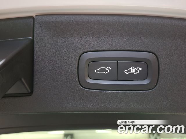 Polestar Polestar 2 2023 — photo 18