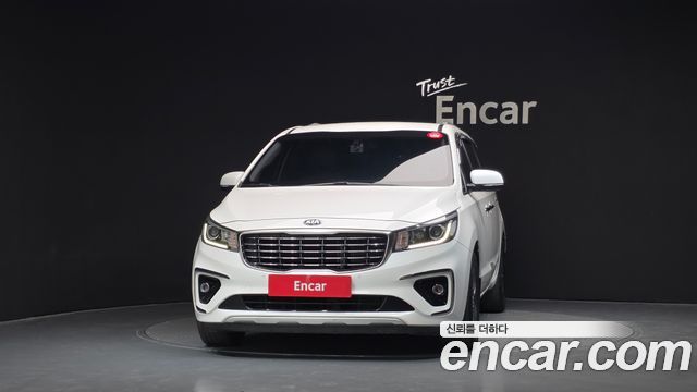 Kia Canival 2019 — photo 3