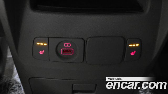 Kia Canival 2019 — photo 28
