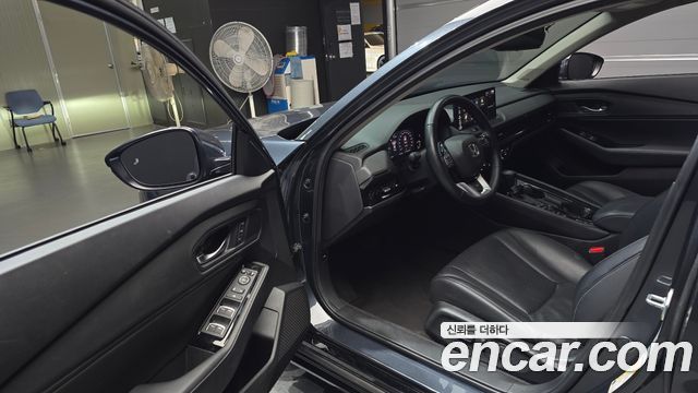 Honda Accord 2023 — photo 13