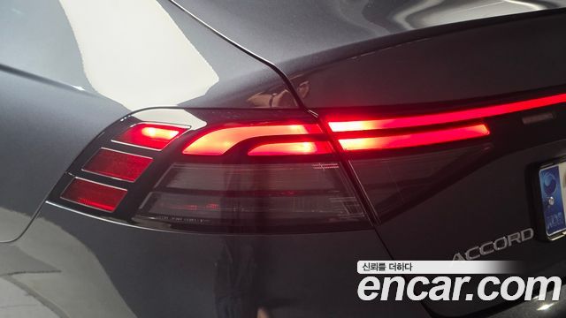 Honda Accord 2023 — photo 9