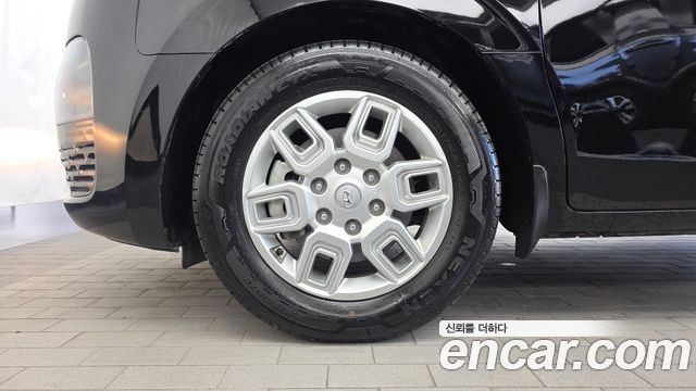 Hyundai Staria 2023 — photo 5