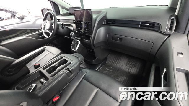 Hyundai Staria 2023 — photo 10