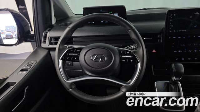 Hyundai Staria 2023 — photo 19