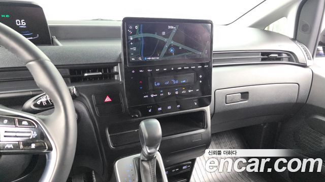 Hyundai Staria 2023 — photo 20