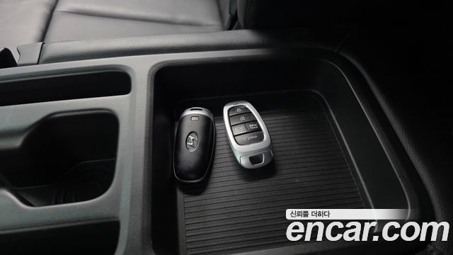 Hyundai Staria 2023 — photo 24