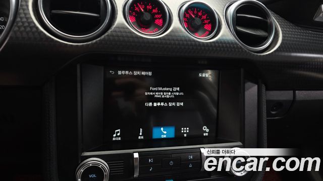 Ford Mustang 2018 — photo 14