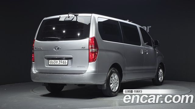 Hyundai Starex 2018 — photo 2