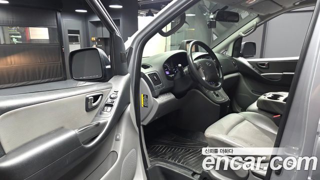 Hyundai Starex 2018 — photo 10