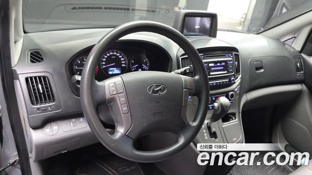 Hyundai Starex 2018 — photo 12
