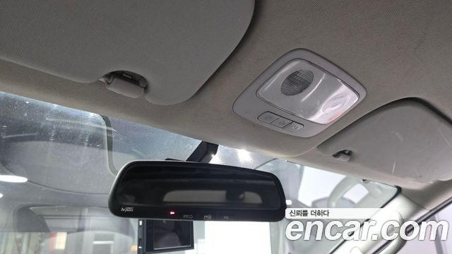 Hyundai Starex 2018 — photo 15