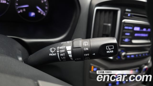 Hyundai Starex 2018 — photo 17