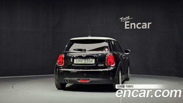 Mini Cooper 2019 — photo 4
