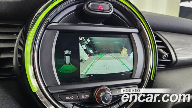 Mini Cooper 2019 — photo 20