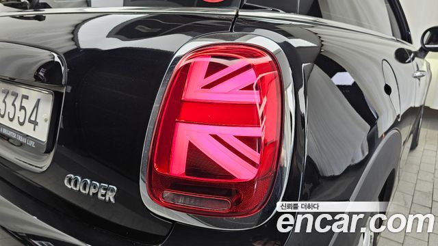 Mini Cooper 2019 — photo 9