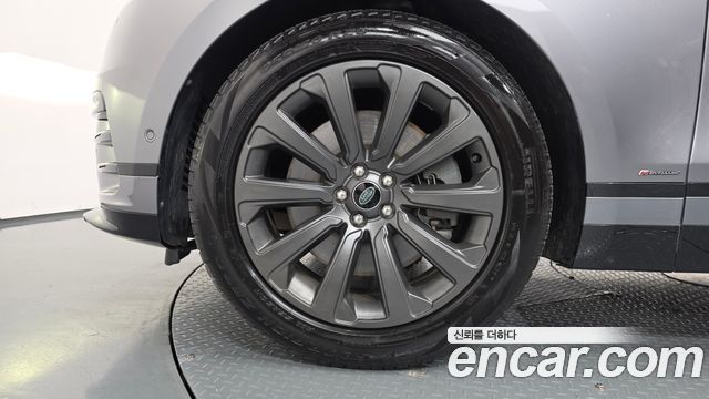 Land Rover Range Rover Velar 2021 — photo 5