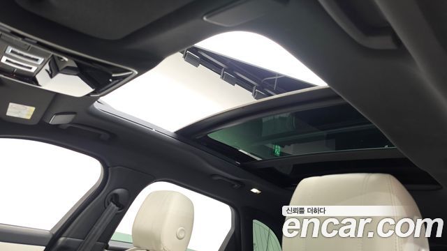 Land Rover Range Rover Velar 2021 — photo 23