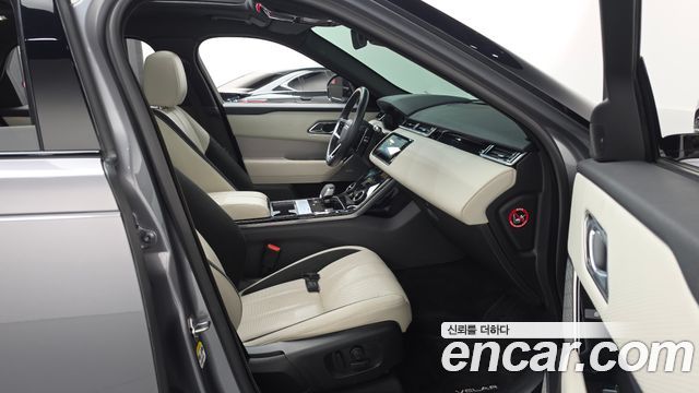 Land Rover Range Rover Velar 2021 — photo 16
