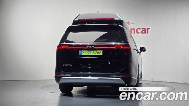 Kia Canival 2023 — photo 4
