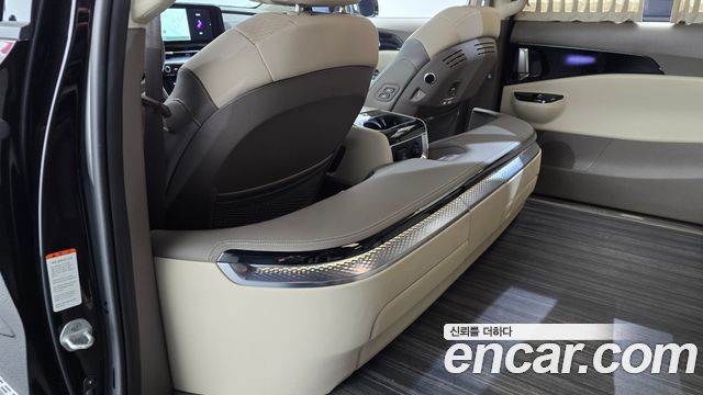 Kia Canival 2023 — photo 17