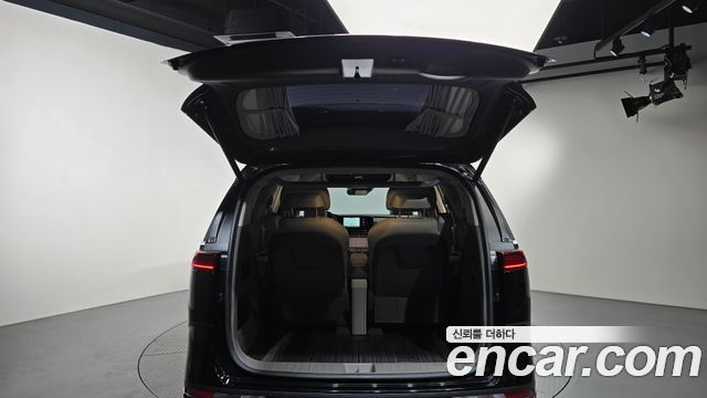 Kia Canival 2023 — photo 25