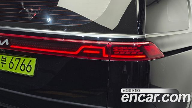 Kia Canival 2023 — photo 9