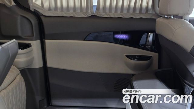 Kia Canival 2023 — photo 15