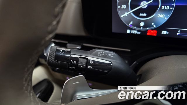 Kia Canival 2023 — photo 29