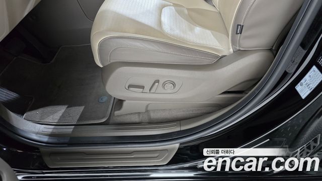 Kia Canival 2023 — photo 31