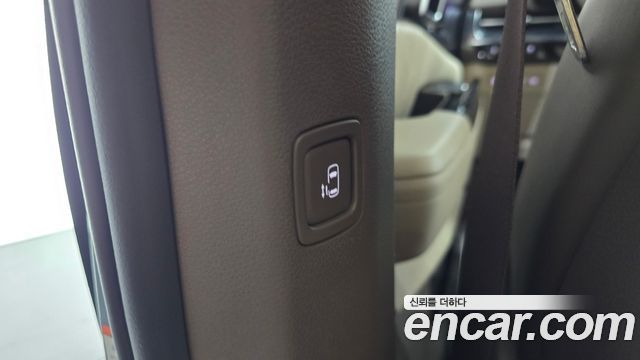 Kia Canival 2023 — photo 40
