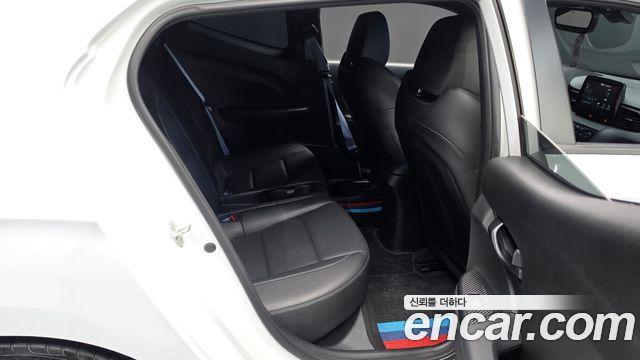 Hyundai Veloster 2019 — photo 17