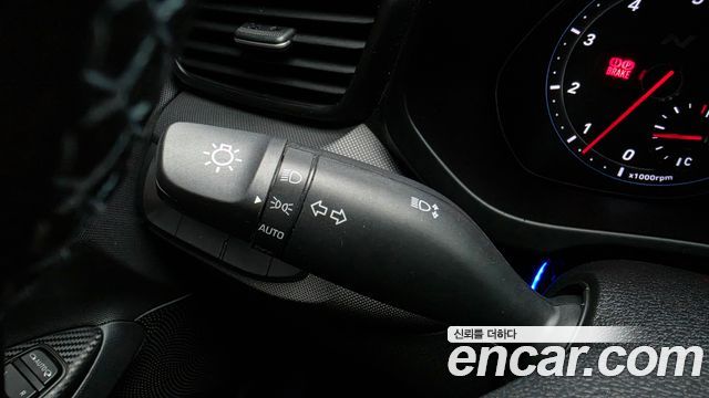Hyundai Veloster 2019 — photo 23