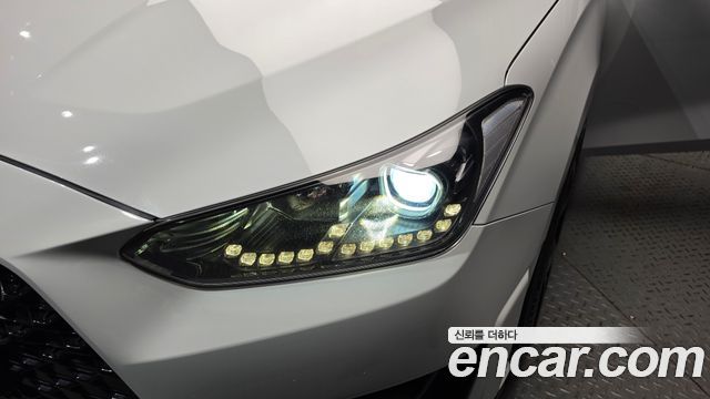 Hyundai Veloster 2019 — photo 8