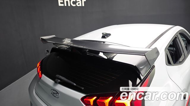 Hyundai Veloster 2019 — photo 27